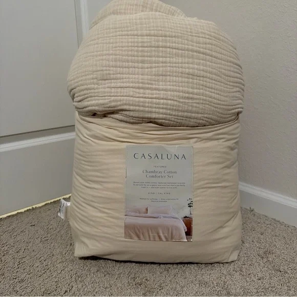 CASLUNA King Textured Chambray Cotton Comforter & Sham Set Natural NEW - Picture 3 of 8